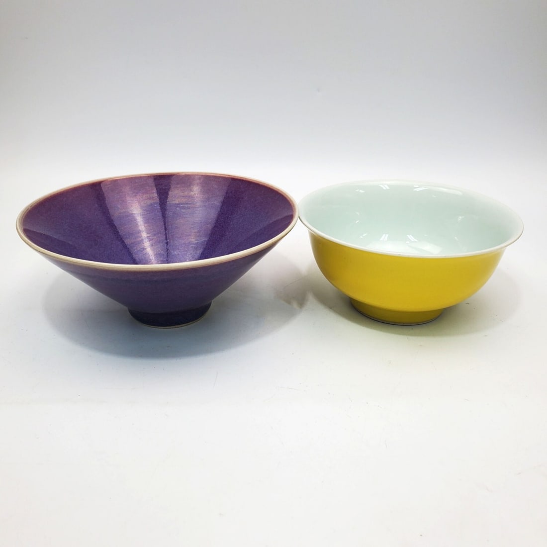 Lot of 2 Chinese Signed Porcelain Bowls: Lot of 2 Chinese Signed Porcelain Bowls. Condition: Generally Very Good. Dimensions: Larger-Dia-6.5" x H-2.75". Provenance: From a Long Island, NY Home. Please note the absence of a Condition Report d