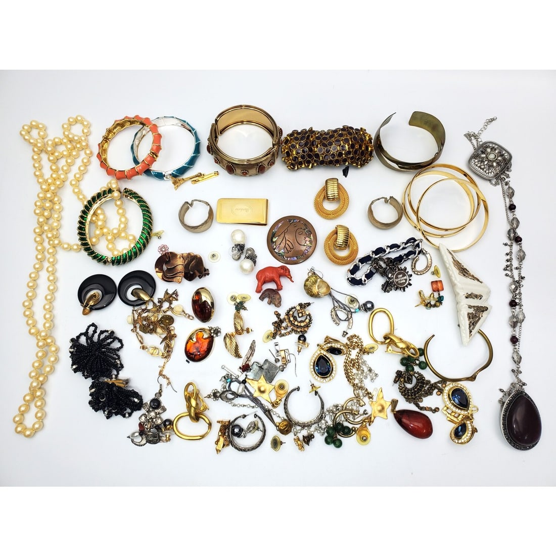 Large Bag Lot of Costume Jewelry (1 of 4)