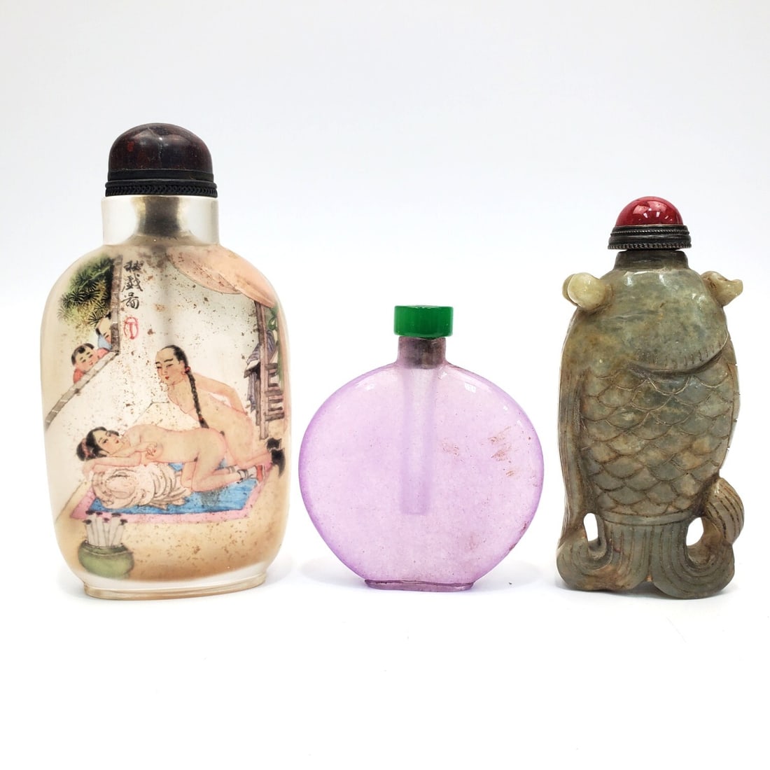 3 Chinese Snuff Bottles: 3 Chinese Snuff Bottles Including 2 Glass & 1 Carved Hard Stone. Condition: Generally Very Good. Dimensions: Largest-H-4". Provenance: From a Long Island, NY Home. Please note the absence of a Conditi