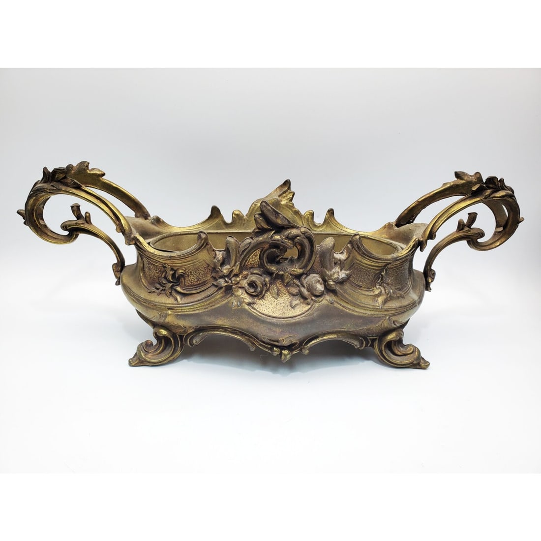French Art Nouveau Gilt Metal Jardiniere Planter: French Art Nouveau Gilt Metal Jardiniere Planter Centerpiece w/ Removable Bowl. Condition: Generally Good. Needs Cleaning. Some Losses to The Gilt Finish. As Found. Dimensions: L-18" x W-6.5" x H-6.5"