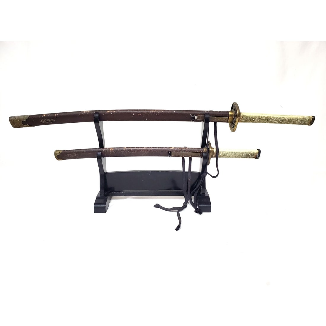 2 Japanese Swords on Display Stand (1 of 7)