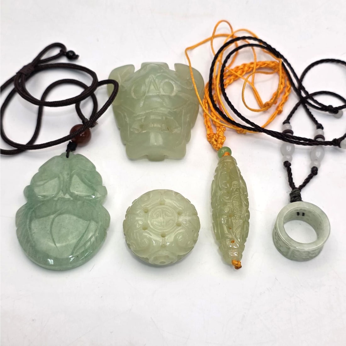 Lot of 5 Chinese Carved Hard Stone Items (1 of 3)