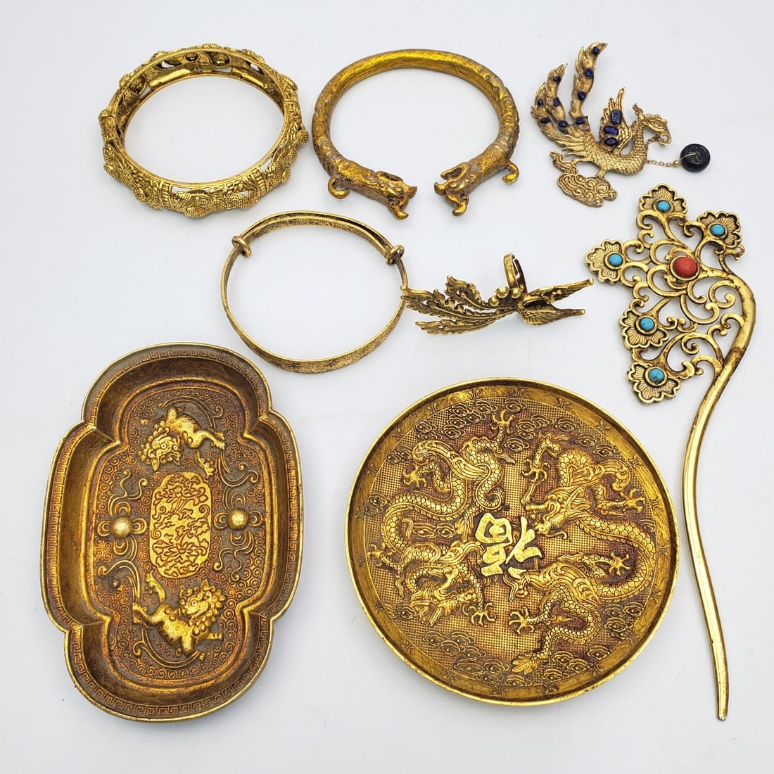 Group Lot of Chinese Items Incl. Sterling Silver: Group Lot of Chinese Items Including a Sterling Silver Bracelet. Condition: Generally Good. Dimensions: Various Sizes.Weight of Silver Bracelet: 14.6g/0.4ozt. Provenance: From a Long Island, NY Home. 