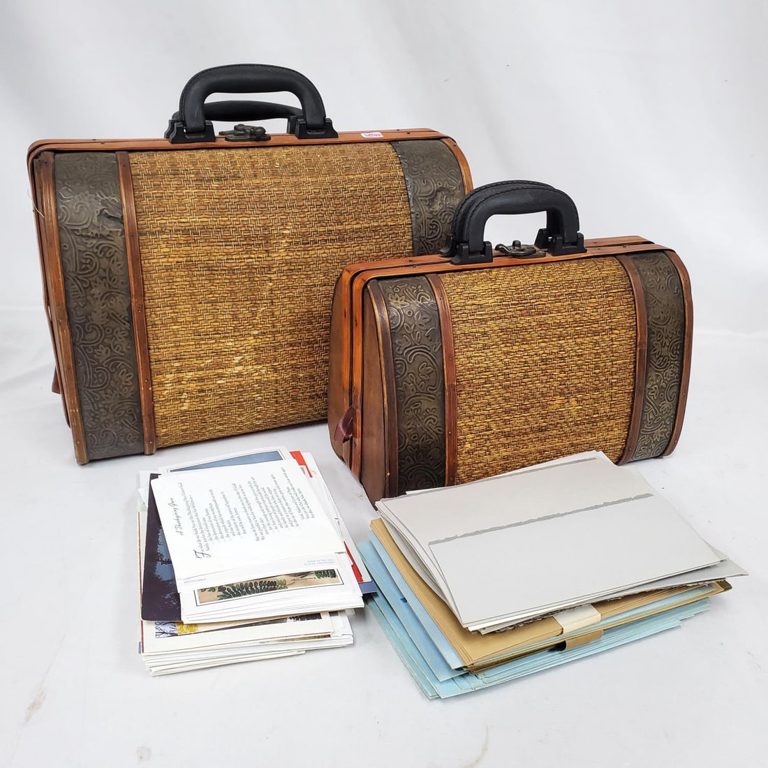 Lot of 2 Vintage Wicker & Wood Bags: Lot of 2 Vintage Wicker & Wood Bags. Condition: Generally Good. Dimensions: Largest L-14.5" x W-6.5" x H-10.25". Provenance: From a Long Island, NY Home. Please note the absence of a Condition Report