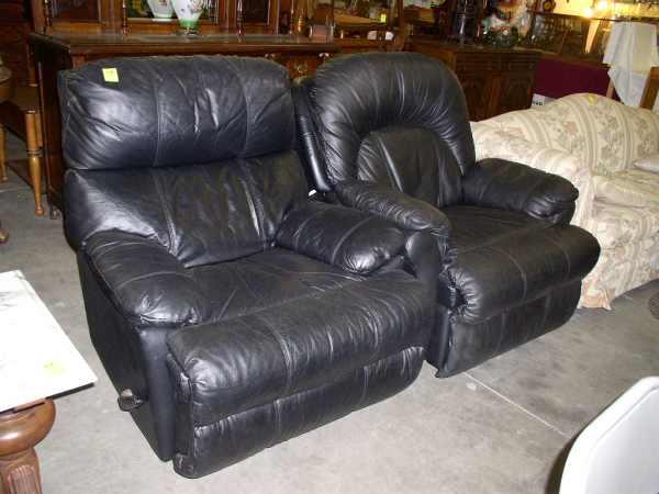 Pair of contemp. recliners