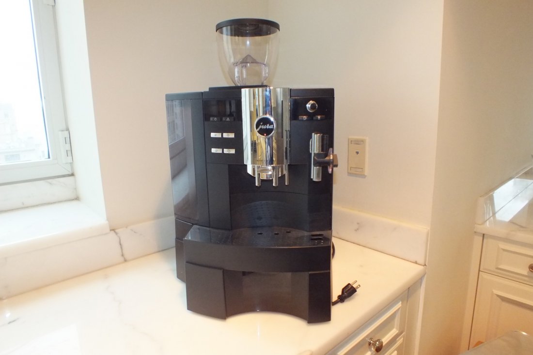 Jura Impressa Xs90 Espresso CoffeeMaker Stainless Steel (1 of 1)