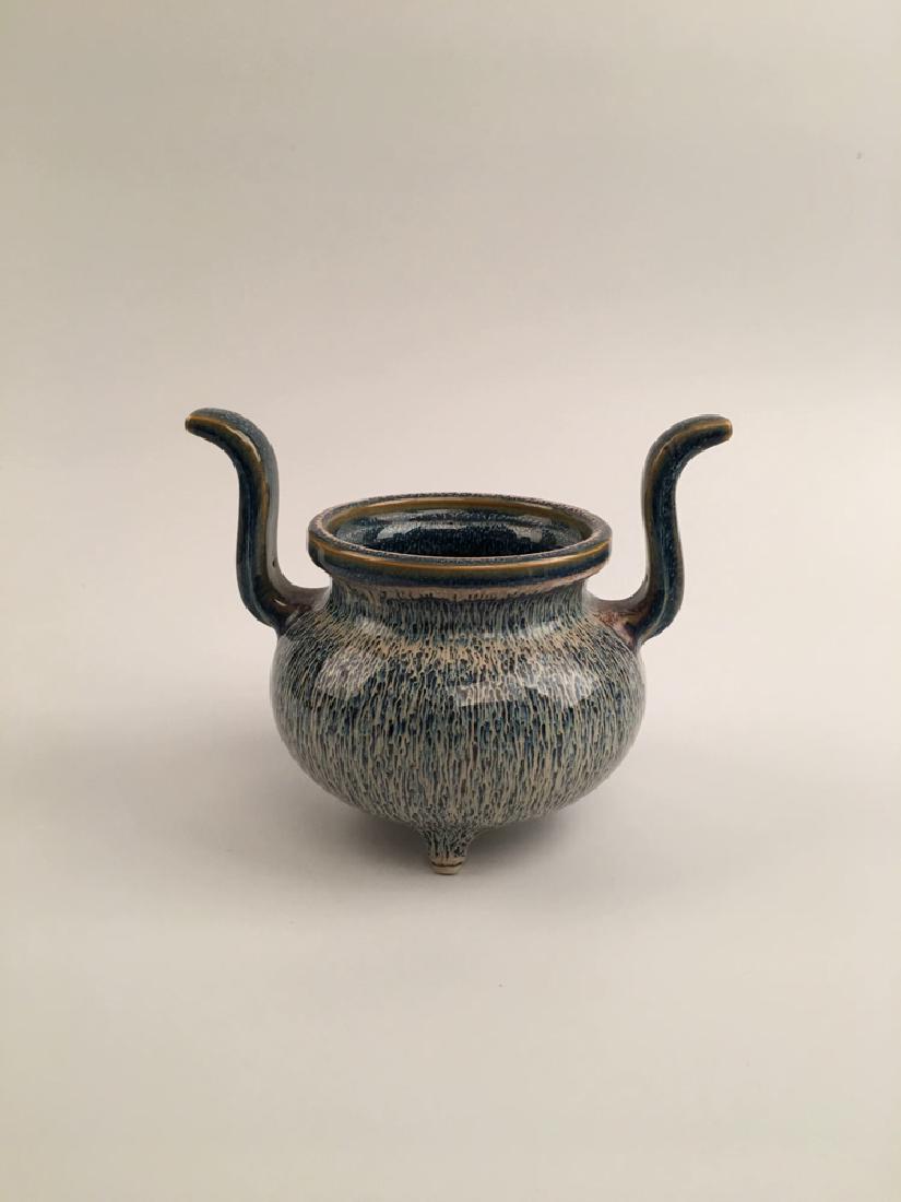 Chinese Porcelain Incense Burner with Qianlong Mark: Chinese Porcelain Incense Burner with Qianlong Mark 6-1/2"H X 8"W , 2.4 Lbs Shipping: We are able to pack and ship this item to an address in the United States for $35.00 via UPS Ground or USPS Priori