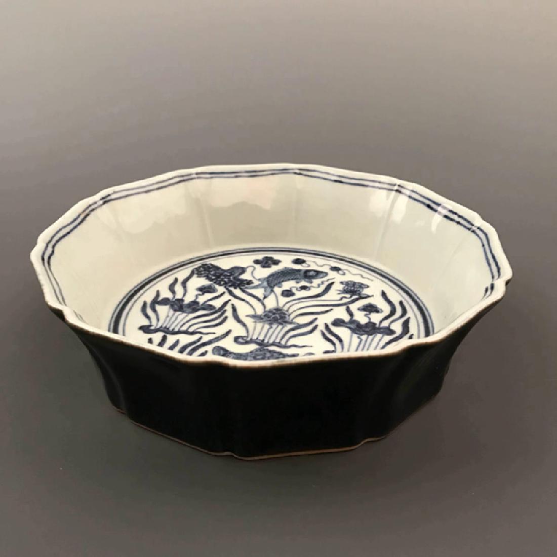 Fine Chinese Blue and White Porcelain Plate With Xuande (1 of 9)