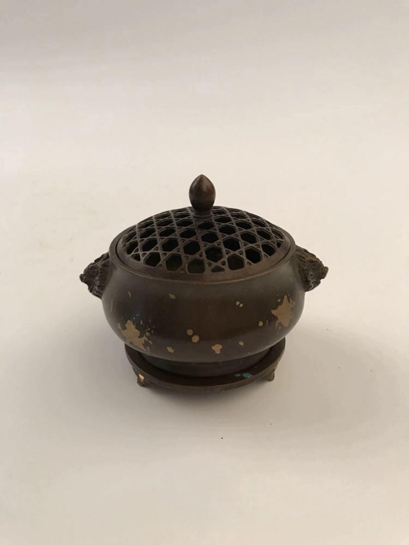 Chinese Bronze Incense Burner: Chinese Bronze Incense Burner 3-1/2" H X 9-1/2" W, 1.6 Lbs Shipping: We are able to pack and ship this item to an address in the United States for $ 30 .00 via UPS Ground or USPS Priority Mail. Tracki