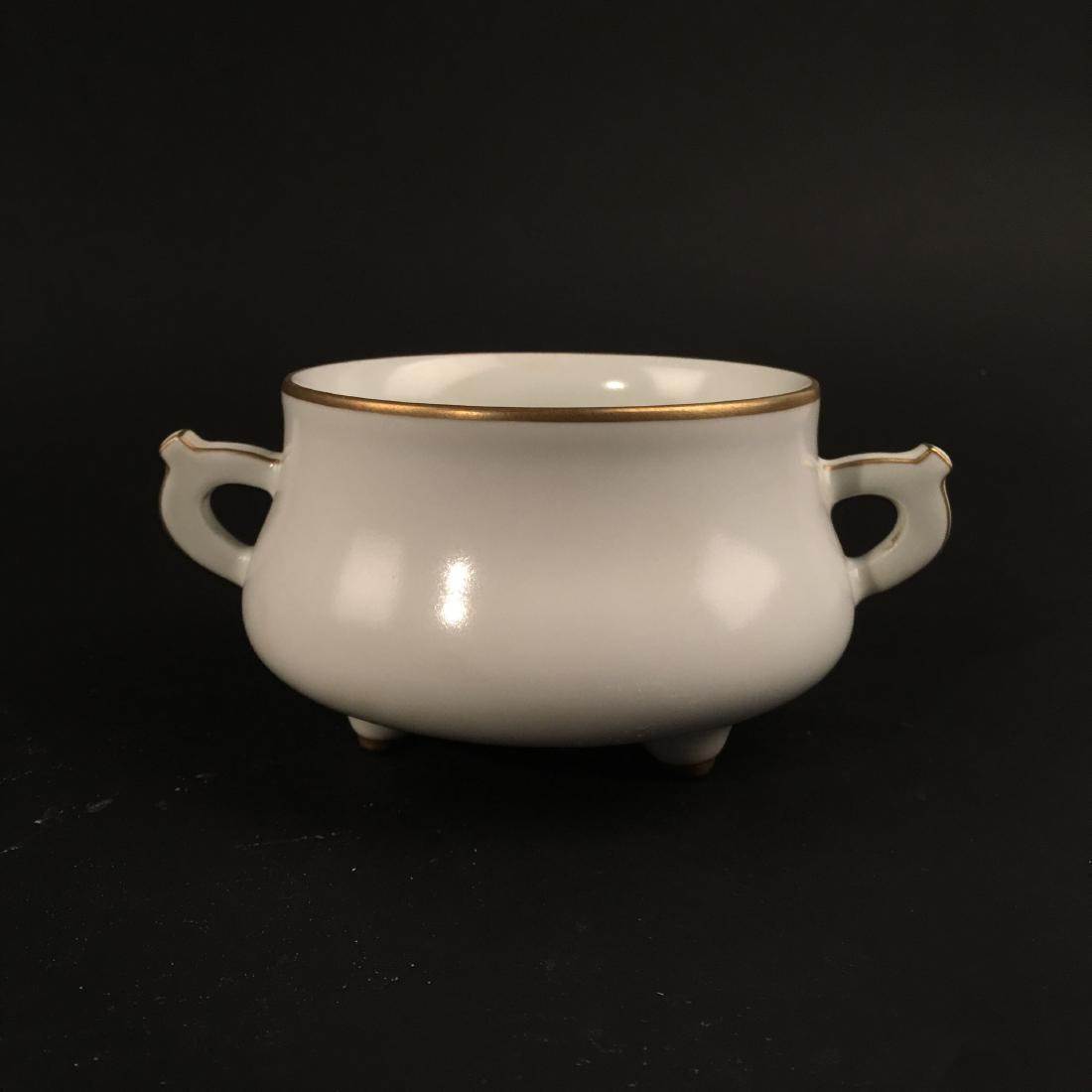 Chinese White Glazed Gilted Rim Porcelain Censer: Chinese White Glazed Gilted Rim Porcelain Censer 3-1/4'' H, 7'' W; 1.4 lb Shipping: We are able to pack and ship this item to an address in the United States for $25.00 via UPS Ground or USPS Priority