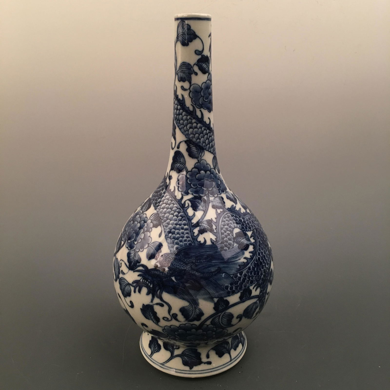 Chinese Blue-White 'Dragon' Bottle Vase, Kangxi Mark (1 of 8)