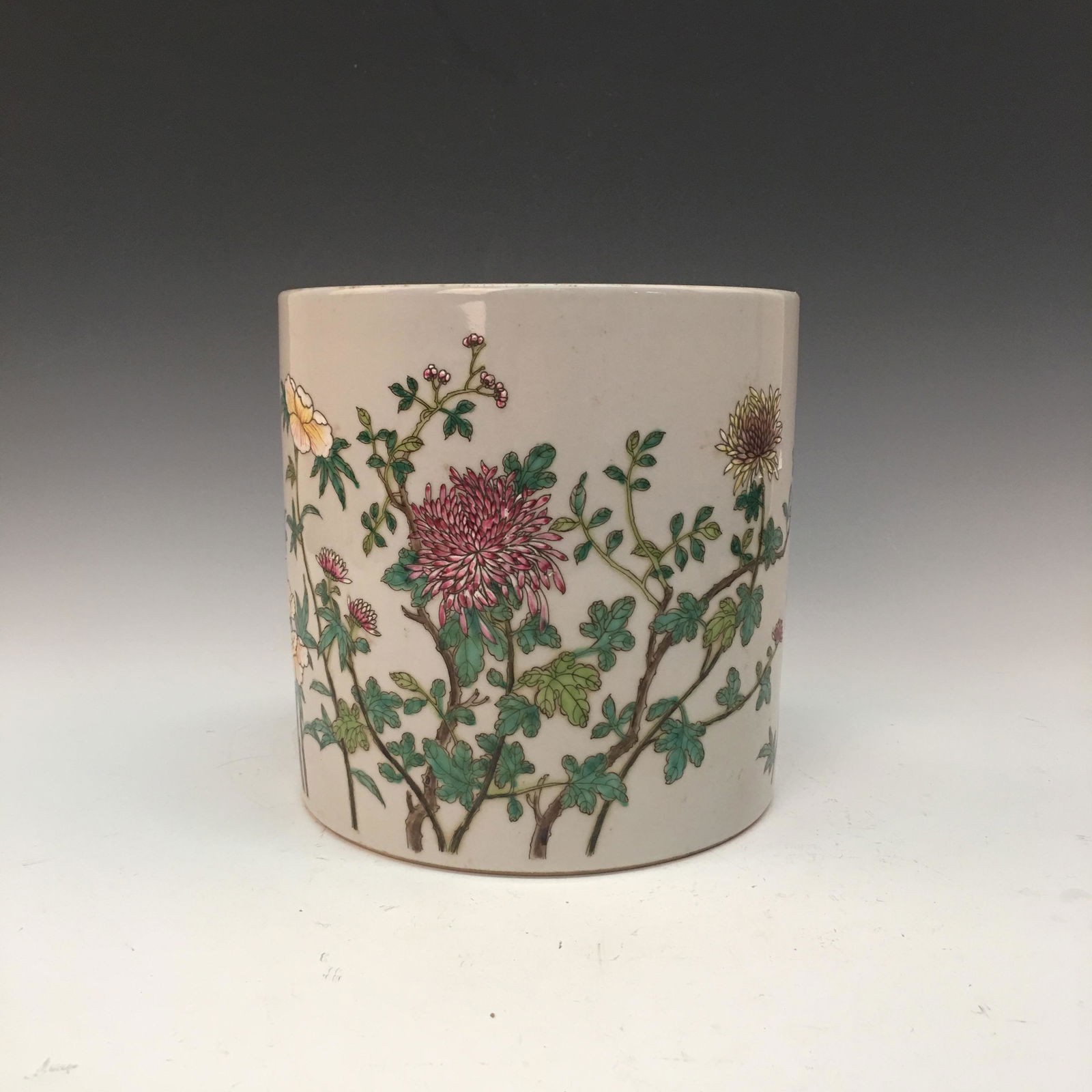 Chinese Famille Rose Brush Holder, Yongzheng Mark (1 of 8)
