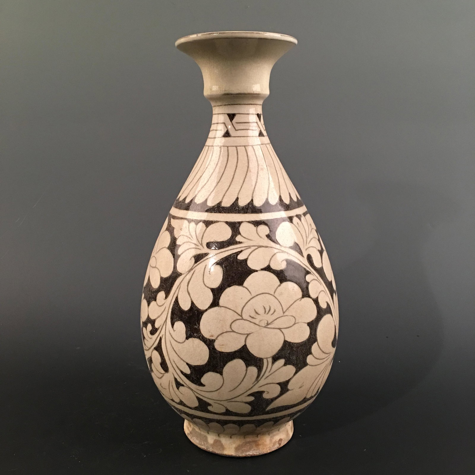 Chinese Cizhou Kiln Vase: Chinese Cizhou Kiln Vase 12-3/4'' H, 5-1/4'' W; 1499 g Shipping: We are able to pack and ship this item to an address in the United States for $30.00 via UPS Ground or USPS Priority Mail. Tracking inf