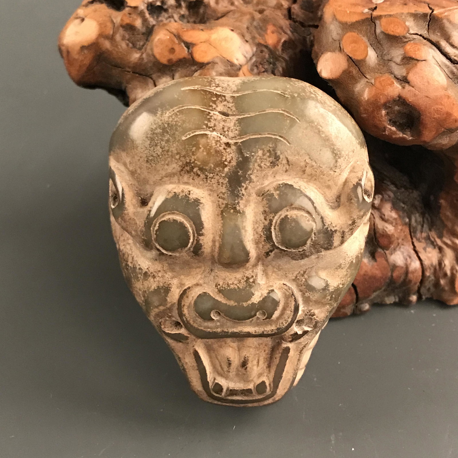 Chinese Jade 'Ruishou' Head: Chinese Jade 'Ruishou' Head 1'' H, 2-3/4'' W; 151 g Shipping: We are able to pack and ship this item to an address in the United States for $20.00 via UPS Ground or USPS Priority Mail. Tracking inform