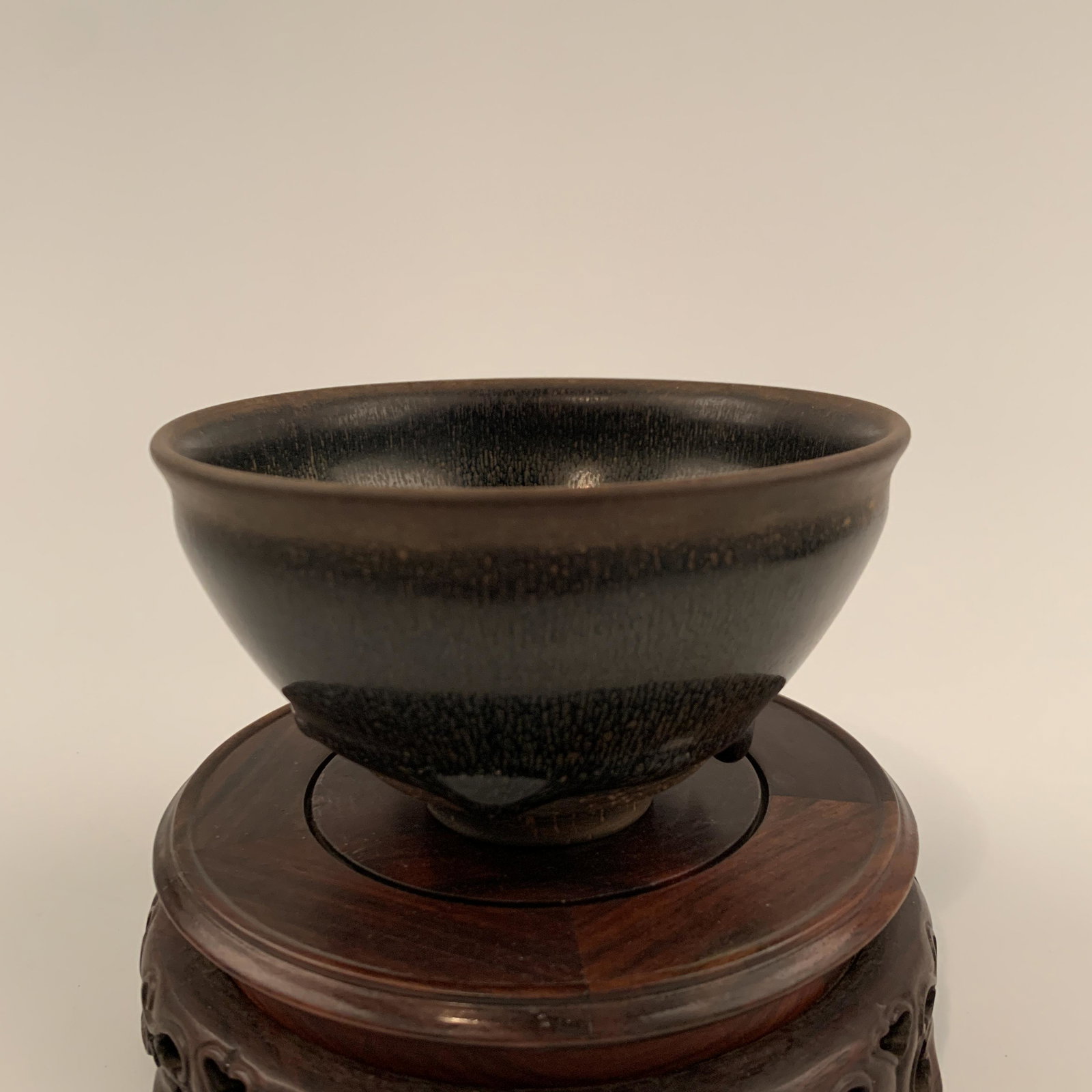 Chinese Jianzhan Bowl 3'' H, 4-3/4'' W;0.8 lb: Chinese Jianzhan Bowl 3'' H, 4-3/4'' W;0.8 lb Shipping: We are able to pack and ship this item to an address in the United States for $30 via UPS Ground or USPS Priority Mail. Tracking information wil