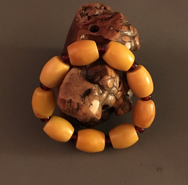 Bee Amber Bracelet (1 of 3)