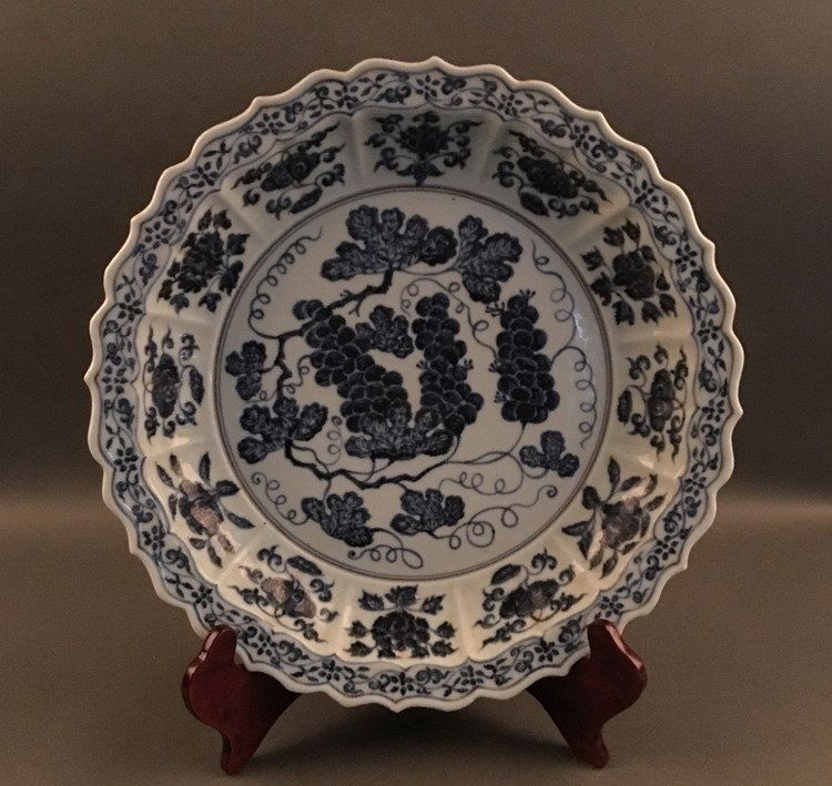 Fine Ming Blue and White Grape Dish (1 of 6)