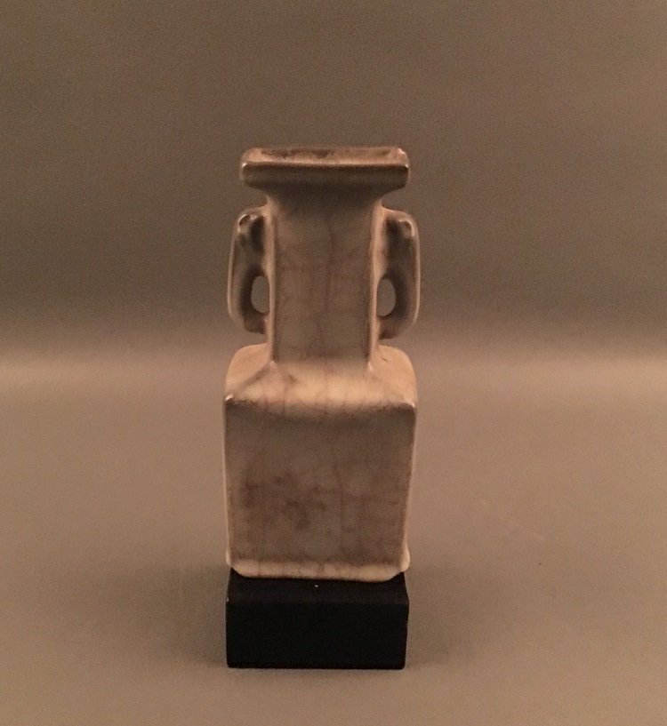 Song Style Guan WareVase (1 of 6)