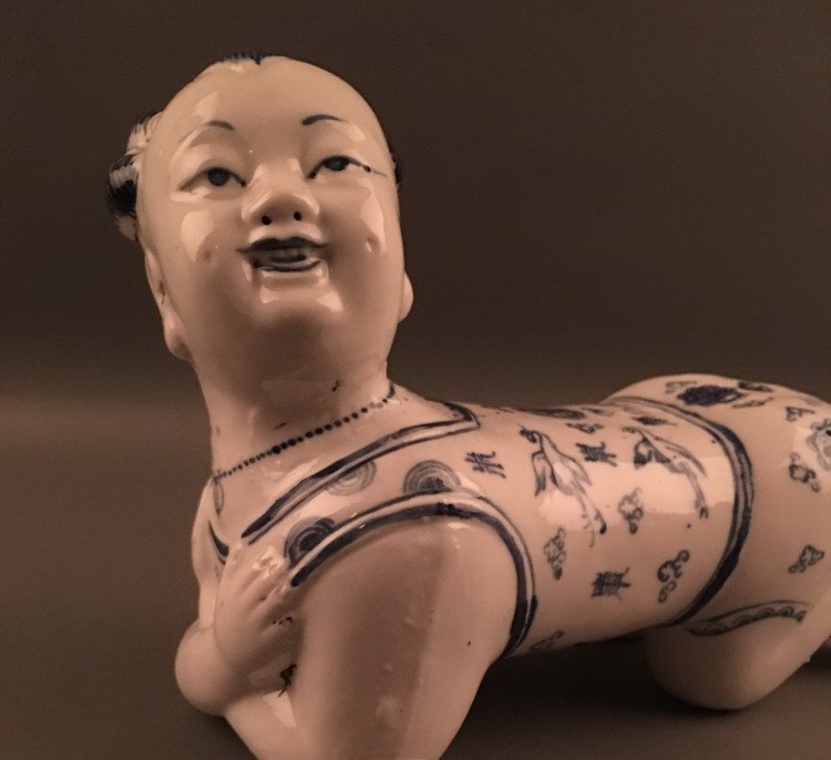 Fine Qing Blue and White Child Pillow (1 of 7)