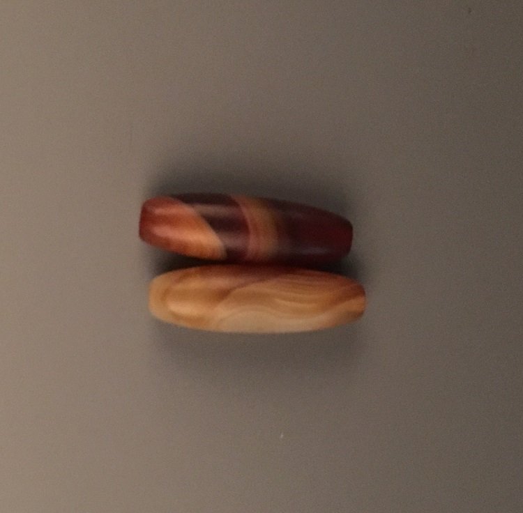 Two Pieces Agate Beads (1 of 4)