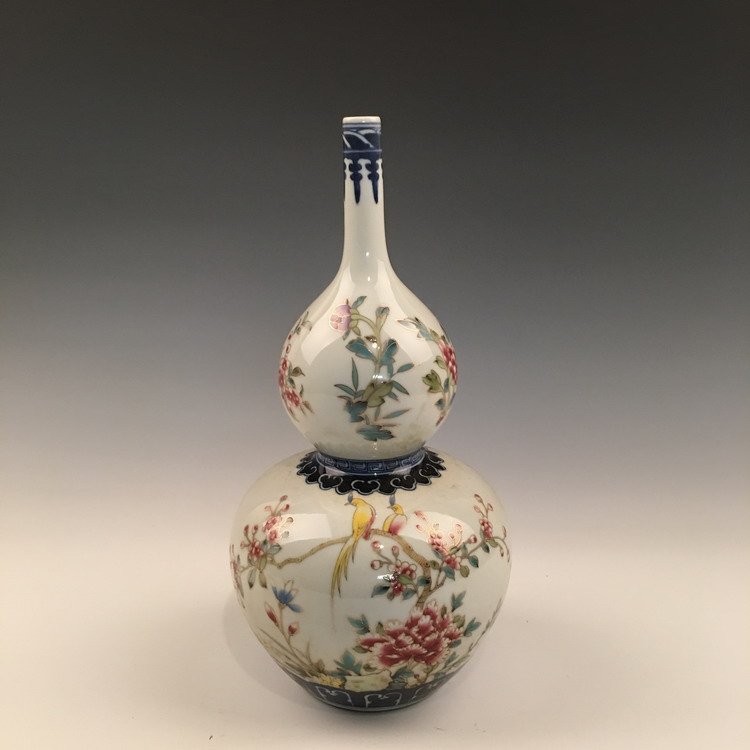 Fine Famille Rose Double Gourd Vase (1 of 6)