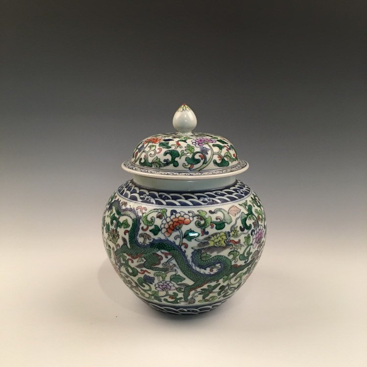 Fine Chinese Wucai Dragon Jar (1 of 5)