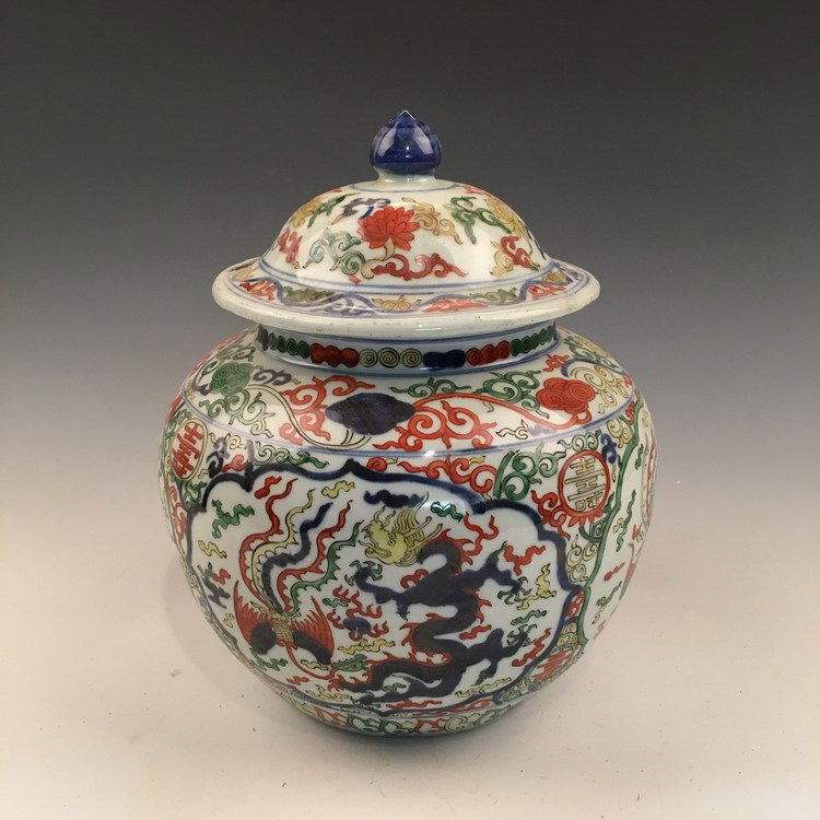 Chinese Wucai Dragon and Phoenix Jar (1 of 8)