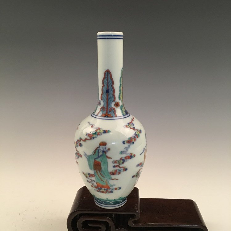 Fine Chinese Doucai Vase (1 of 7)