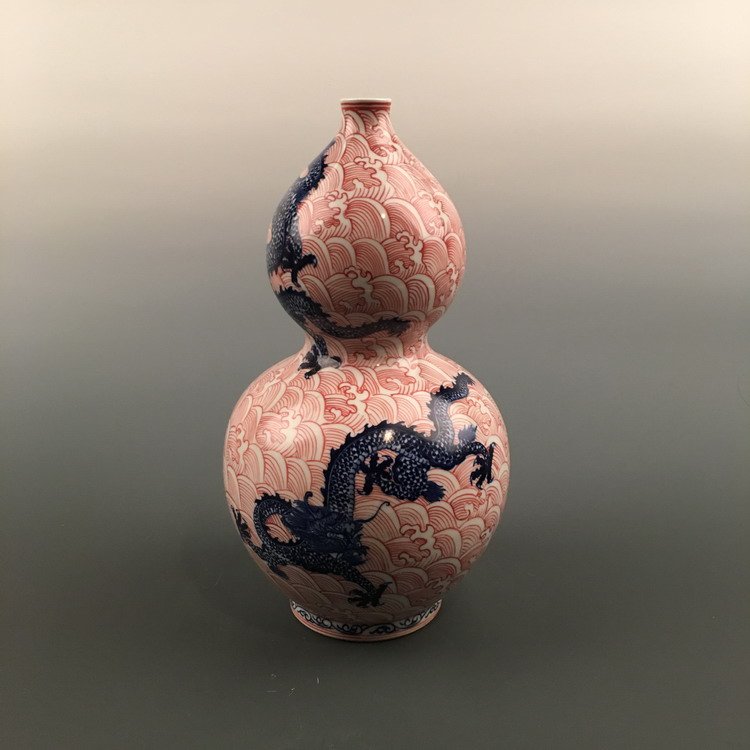 Chinese Red and Blue Dragon Vase (1 of 5)