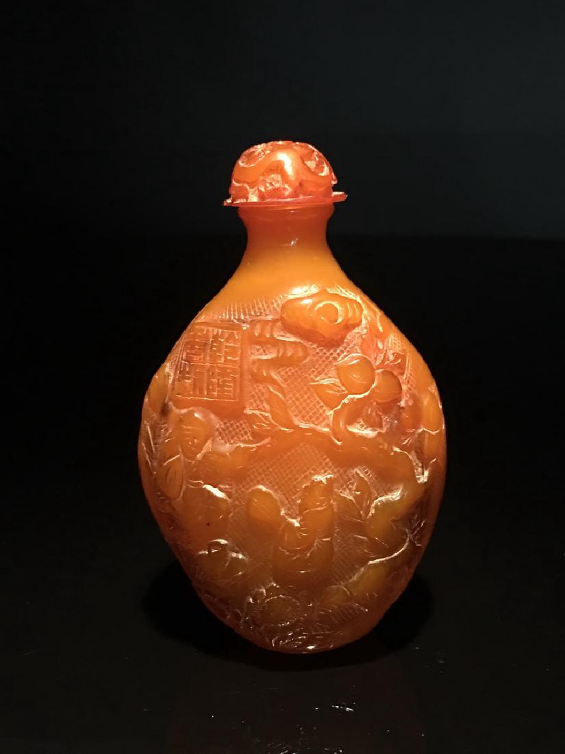 Fine Amber Snuff Bottle with Qianlong Mark (1 of 5)
