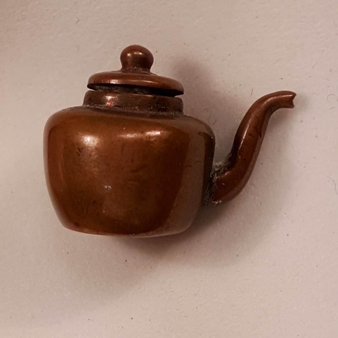 PRISON ART-MINI TEAPOT MADE FROM AN INDIAN PENNY. (1 of 3)