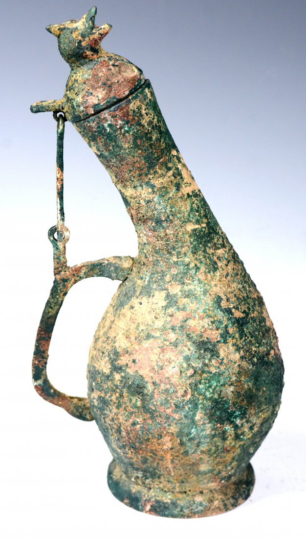 A CHINESE BIRD BRONZE VASE (1 of 2)