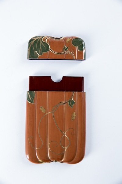 CHINESE FUJIAN LACQUER CARD BOX, 19/20TH CENTURY: 4.5x3 inches