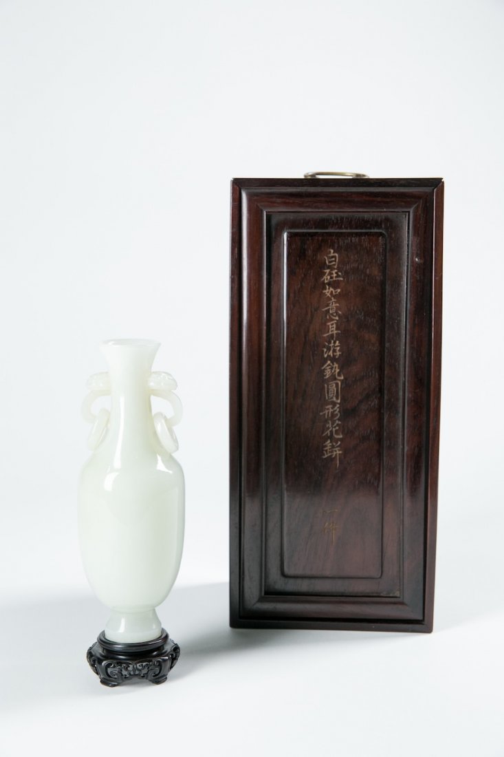 A CHINESE WHITE JADE 'LINGZHI'HANDLE VASE, QING DYNASTY (1 of 9)