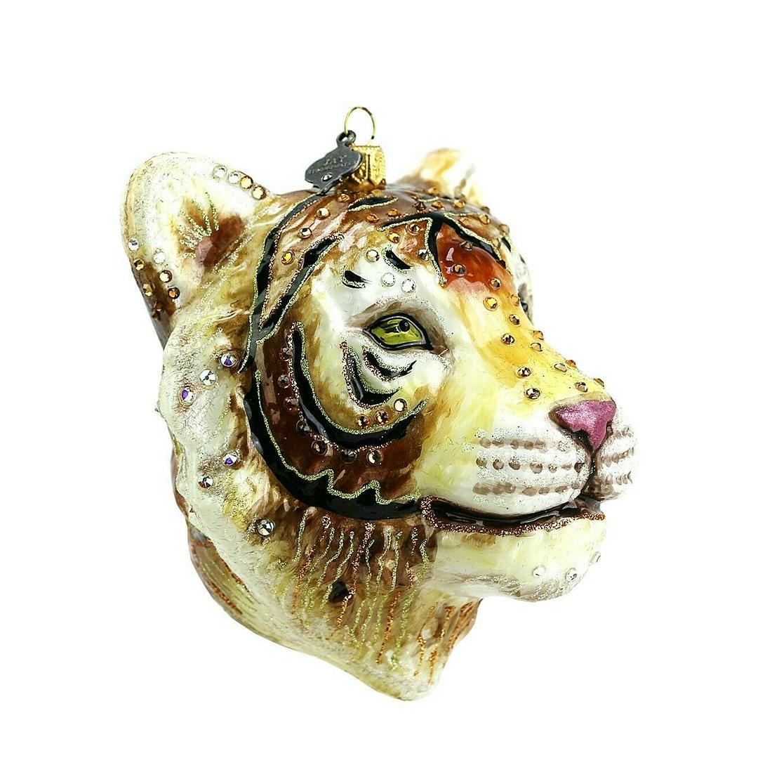 JAY STRONGWATER LARGE TIGER HEAD GLASS ORNAMENT: JAY STRONGWATERLARGE TIGER HEAD GLASS ORNAMENTFrom ORNAMENTS - JUNGLE Collection5.5" Long x 4.5" WideMade of Glass withMulticolor SWAROVSKI CrystalsBRAND NEW, ORIGINAL BOXSTAND IS NOT INCLUDED100% AUT