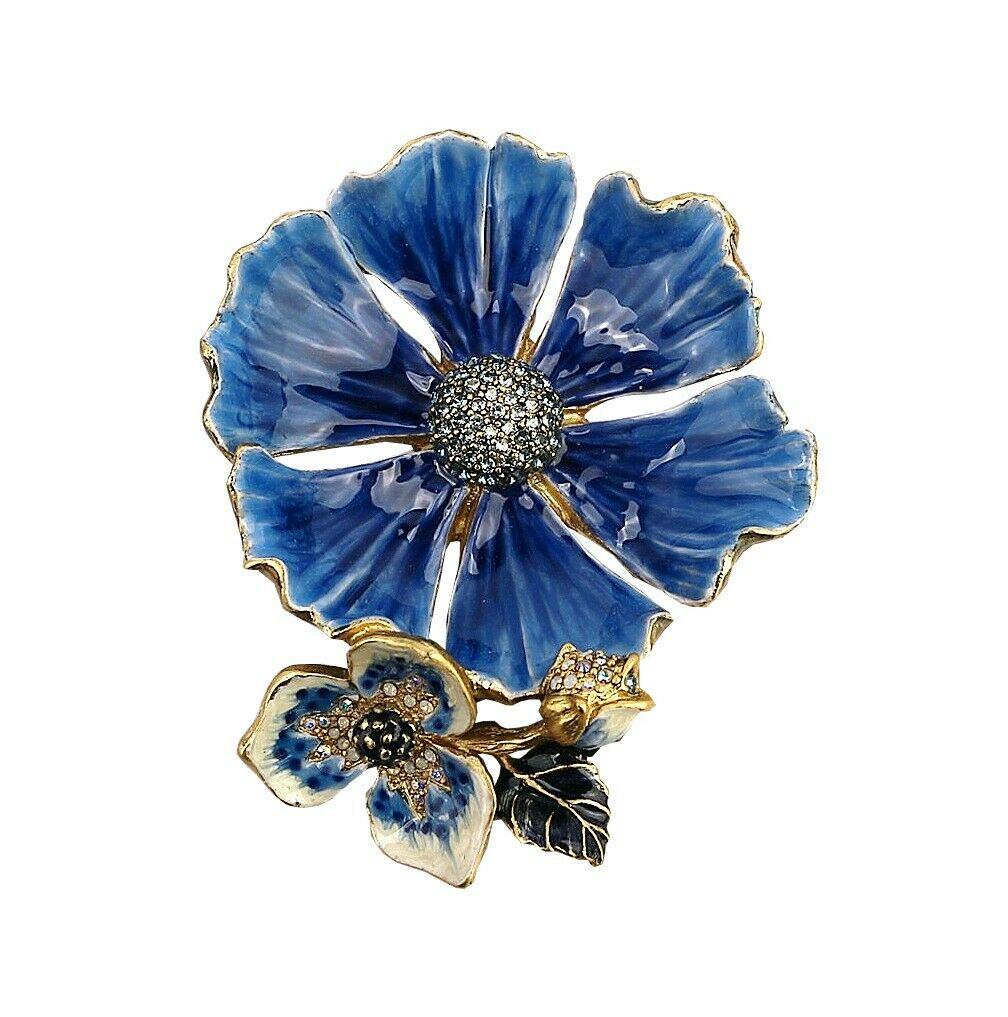 JAY STRONGWATER INDIGO ANEMONE MAYA TRINKET TRAY DELFT GARDEN: JAY STRONGWATEREXTREMELY RARE!ANEMONE TRINKET TRAYColor: DELFT GARDENHandpainted Enamel over metalHand-set Multicolor Swarovski Crystals.3" Wide x 3.75" Long x 0.75" TallHandcrafted in USABrand New, O