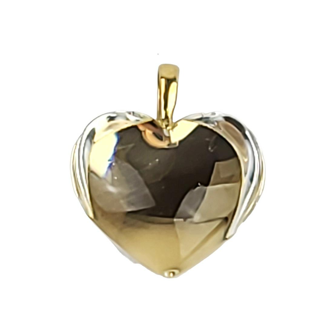 BACCARAT JEWELRY ROMANCE BABY COEUR CLEAR HEART 18K GOLD PENDANT: BACCARATMADE IN FRANCEROMANCE BABY COEUR CLEAR COLOR HEART PENDANTMain Stone, Full-Lead Crystal - CLEARCrystal Heart: 15mm x 17 mm18K SOLID GOLD BACKING. BRAND NEW, NO BOX.