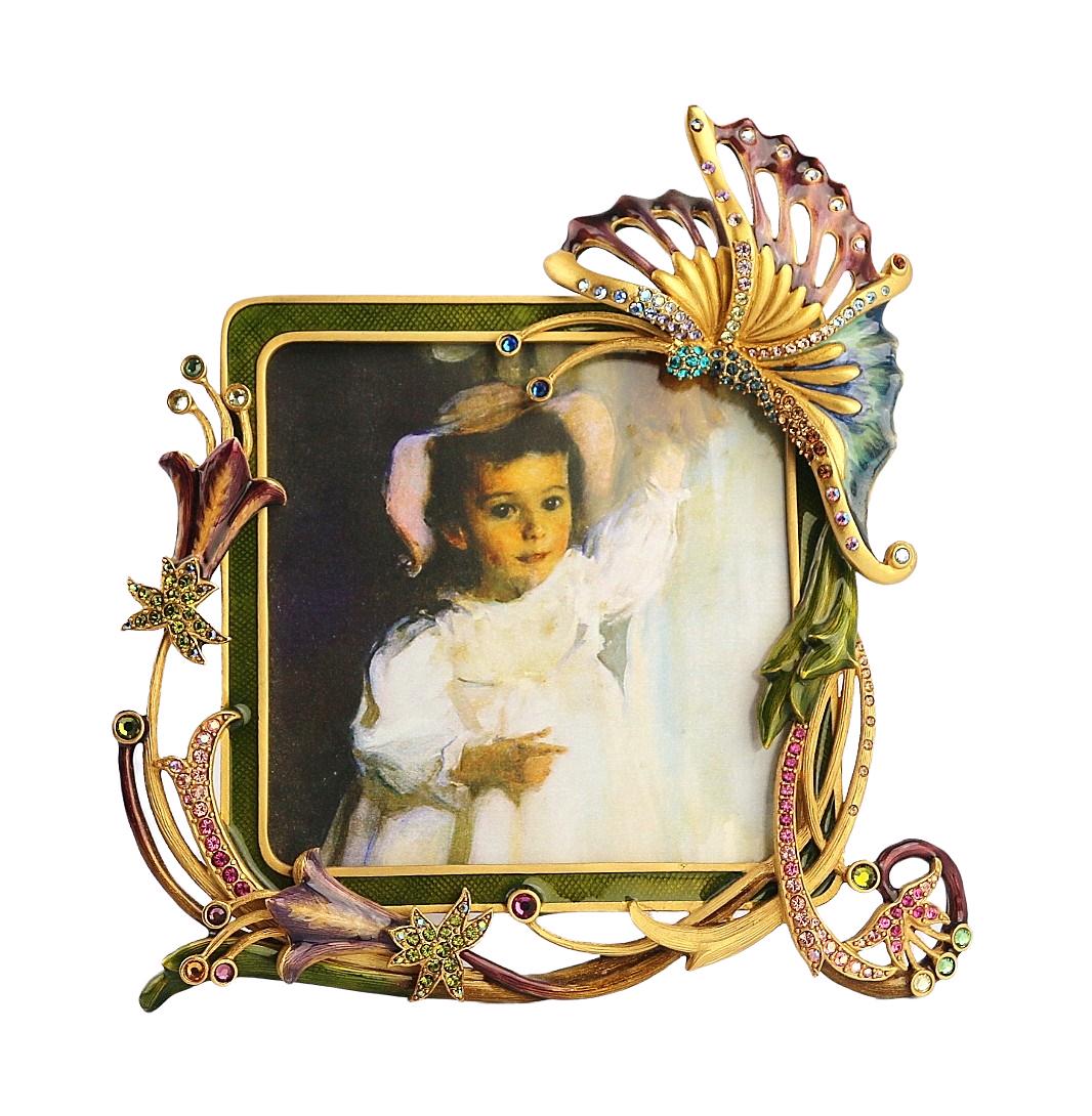 JAY STRONGWATER ELABORATE BUTTERFLY GREEN FRAME 3.5": JAY STRONGWATER ELABORATE BUTTERFLY FRAME (Green)Hand enameled.Hand-set SWAROVSKI Crystals.Frame: 5.5" Wide x 6" TallPicture: 3.5" SquareBrand New, NO BOX, NO DUST BAGHandcrafted in USA.