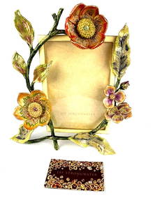 Jay Strongwater Gorgeous New Retired "Cecilia" 4X6 Bouquet Frame 100% Authentic Retail was $1850: Jay Strongwater Gorgeous New Retired "Cecilia" 4X6 Bouquet Frame 100% Authentic Retail was $1850Jay Strongwater Cecilia" Bouquet Frame, 4" x 6The sparkling picture frame appears to float, suspended by