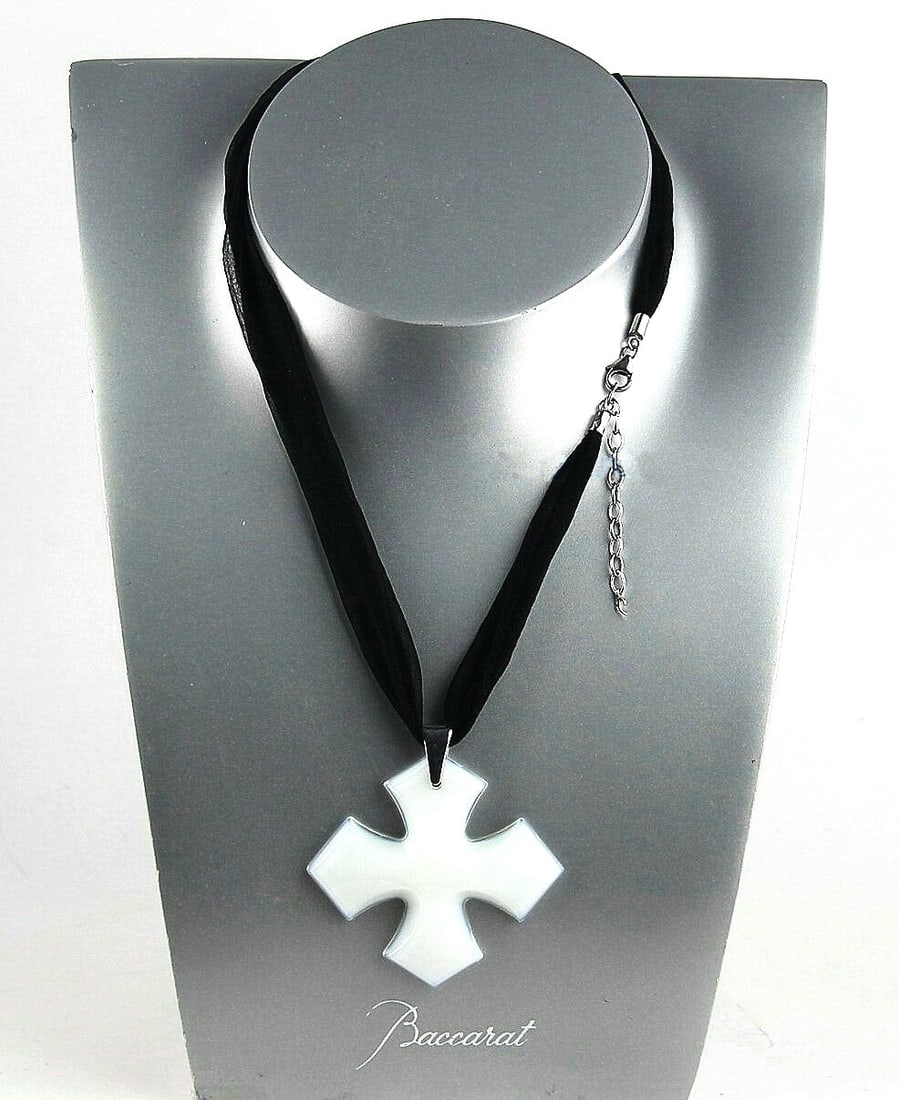 BACCARAT ROCK'MANTIC OCCITANE OPAL CROSS ST. SILVER NECKLACE (1 of 5)