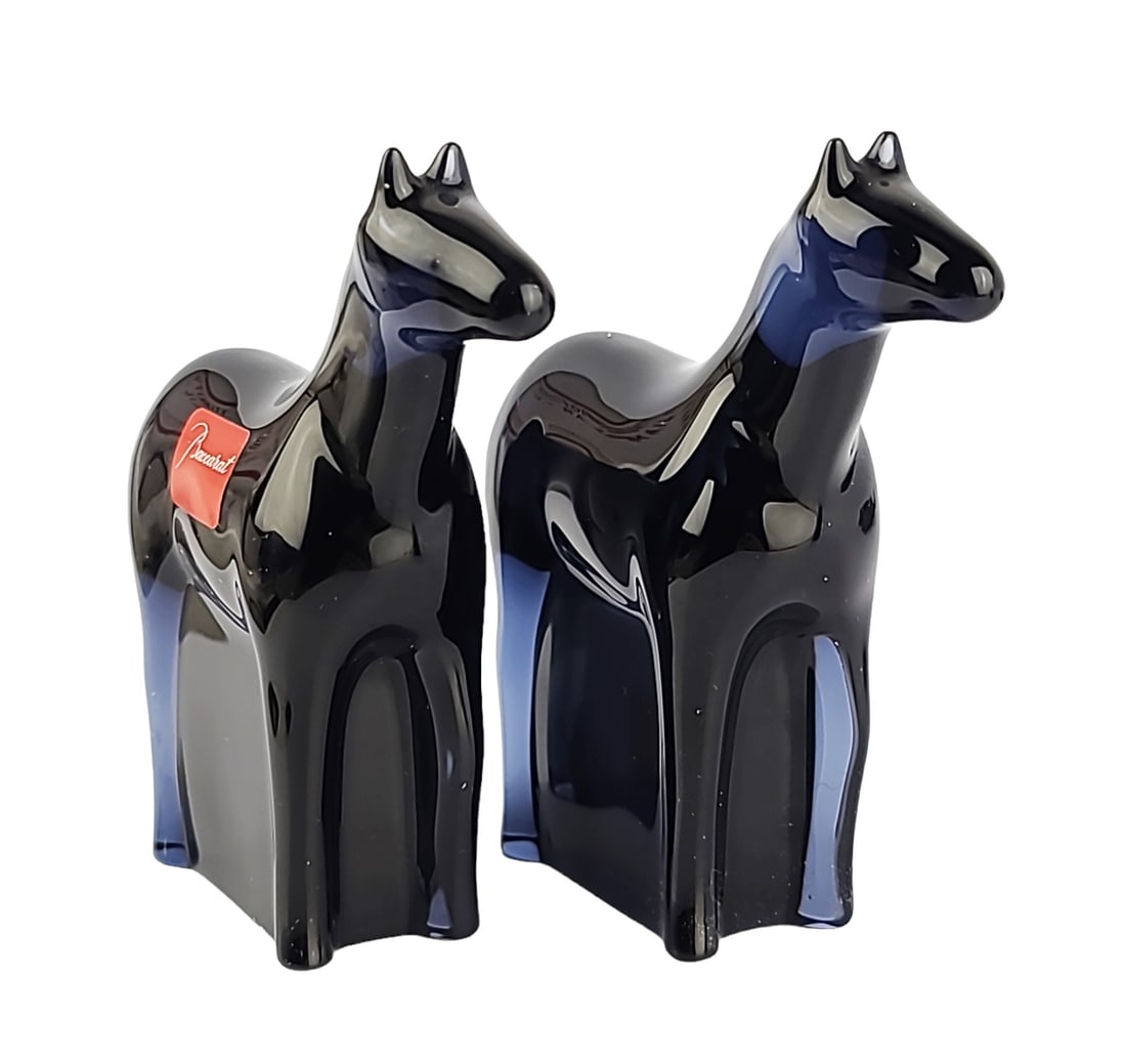 BACCARAT CRYSTAL NOAH'S ARK PAIR MIDNIGHT HORSE FIGURINES: BACCARATPAIR, NO BOXMIDNIGHT BLUE CRYSTAL 2 NOAH'S ARK HORSE FIGURINES100% AUTHENTICHANDCRAFTED FULL LEAD CRYSTALMADE IN FRANCEEach Horse Measured:3 1/2" Long x 3 1/2" Tall x 1" WideNO CRACKS OR CHIPS