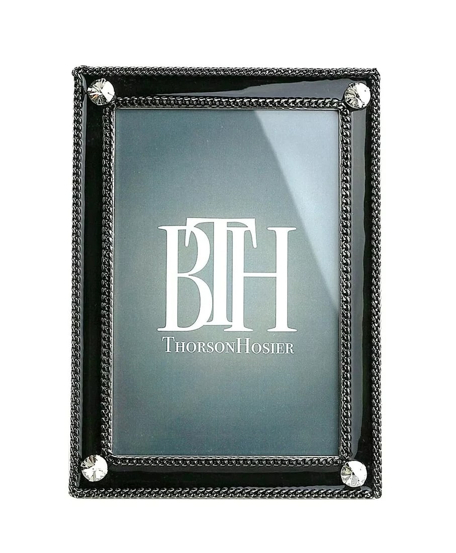 THORSON HOSIER 4x6 SANTIAGO GRAY ENAMEL CLEAR SWAROVSKI FRAME: Thorson & HosierAmazing High Quality Frame - #25Name: SANTIAGOColor: "GRAY"Will fit 4"x 6" photoThis frame made in USA at the same factory where they made all Jay Strongwater items.Delicate look and a