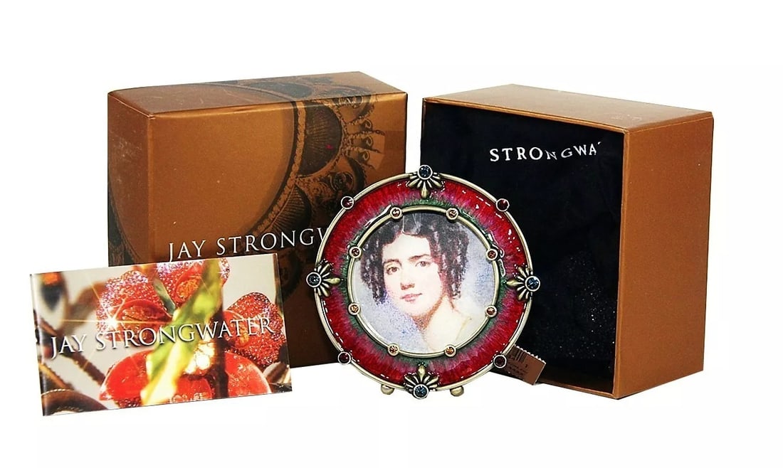JAY STRONGWATER RASPBERRY AGATHA ROUND ENAMEL & SWAROVSKI CRYSTALS FRAME (1 of 5)