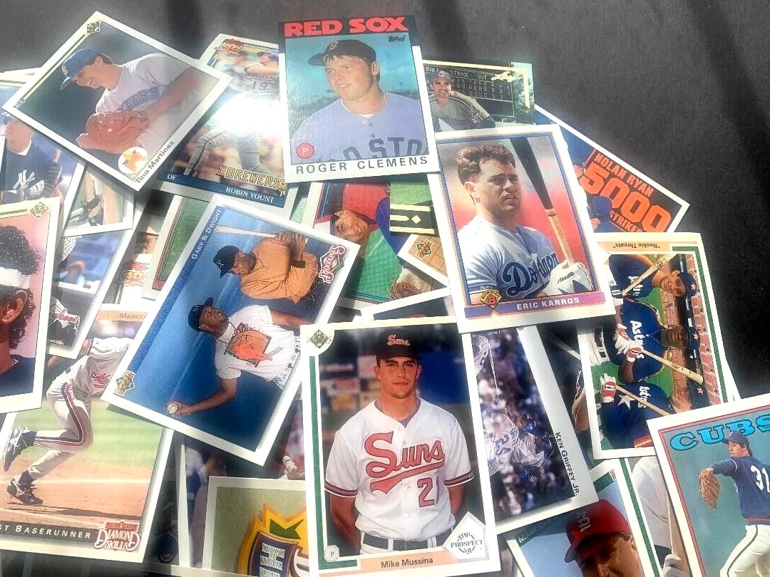 Vintage Baseball Trading Cards Mixed Lot of 200+Cards Produced 1980, 1990 Mint    # 15 (1 of 8)