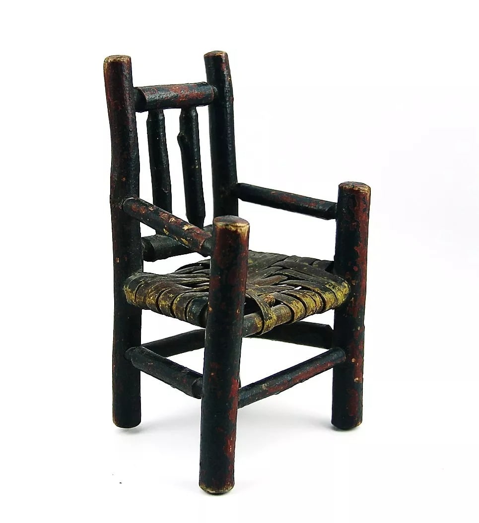ANTIQUE DOLL CHAIR & NOTE CRADLE OF LIBERTY PARTS AMERICANA FOLK ART: ANTIQUE DOLL CHAIREstate Find!Here is your chance to own a piece of American History!As you can see on the picture # 2 there is a note where and how this small chair came from.The only mistake in the