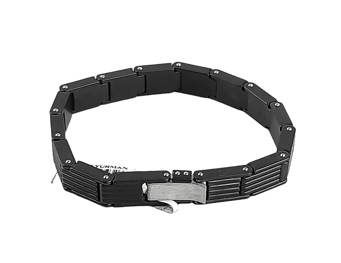 DAVID YURMAN Sterling Silver Royal Cord Hinged Link Bracelet 14B: DAVID YURMANGORGEOUS SOLID Titanium & Sterling Silver Royal Cord Hinged Link Bracelet - 14BMADE OF BLACK TITANIUM & .925 STERLING SILVER8" Long0.4" (10mm) Wide x 0.16" (4mm) Thick ORIGINAL BOX, POUCH