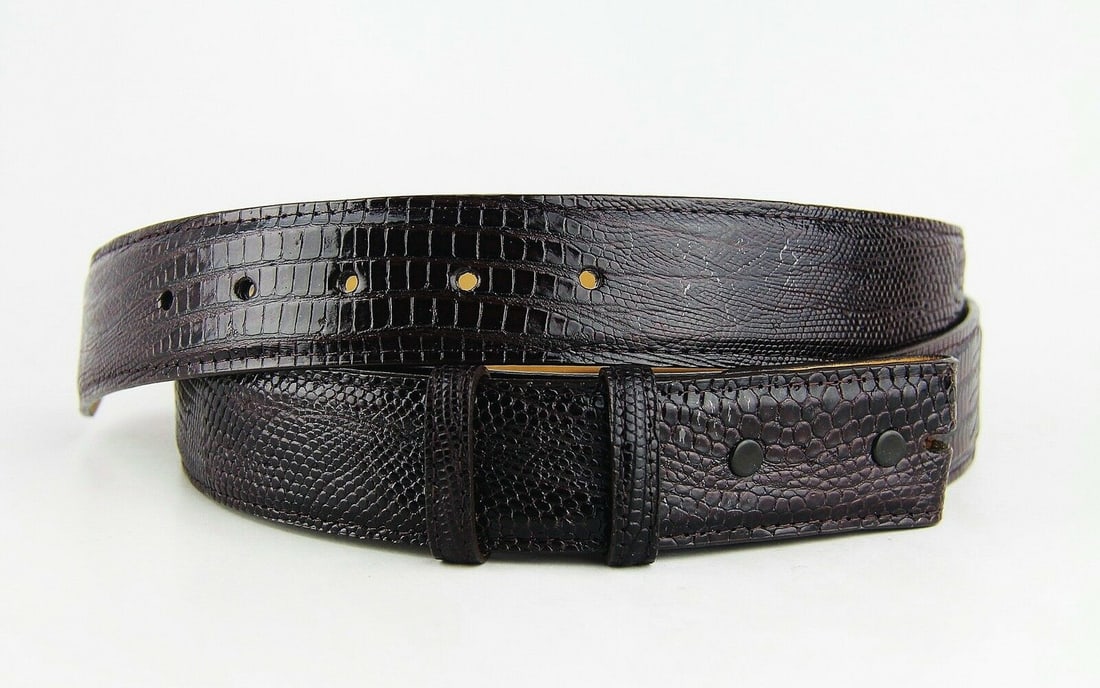 DAVID YURMAN BROWN TEJU LIZARD BELT 1,5" WIDE SIZE 50: SUPER RARE!DAVID YURMANBROWN TEJU LIZARD BELTCOMES WITHOUT BUCKLEWE HAVE BUCKLES LISTED SEPARATELYBRAND NEW, COMES WITH ORIGINAL TAGS.1 1/2" WIDESIZE 50 US (No, we don't have other sizes now)Leather L