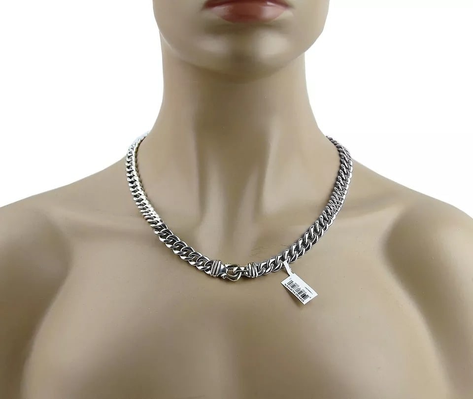 DAVID YURMAN STERLING SILVER 14K GOLD 10 mm SINGLE BUCKLE CHAIN NEW BOX 31N: DAVID YURMAN10 mm SINGLE BUCKLE CHAIN NECKLACE - 31NMADE OF SOLID .925 STERLING SILVERAND 14K YELLOW GOLDChain: 10 mm Wide x 3 mm ThickTotal Length: 21"ORIGINAL BOX, POUCH & POLISHING CLOTH