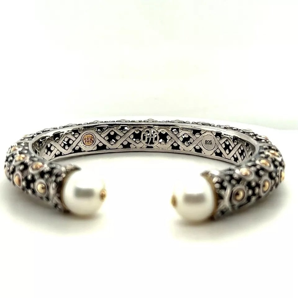 John Hardy 18K Gold & Sterling Silver Dot Pearl Cuff Bracelet Mint Cond. #46: John Hardy 18K Gold & Sterling Silver Dot Pearl Cuff Bracelet, Mint Like New Condition. #46100% Authentic. Great Gift.Comes with Original John Hardy Pouch and Polishing Cloth. 10mm widePearl is 10.5mm