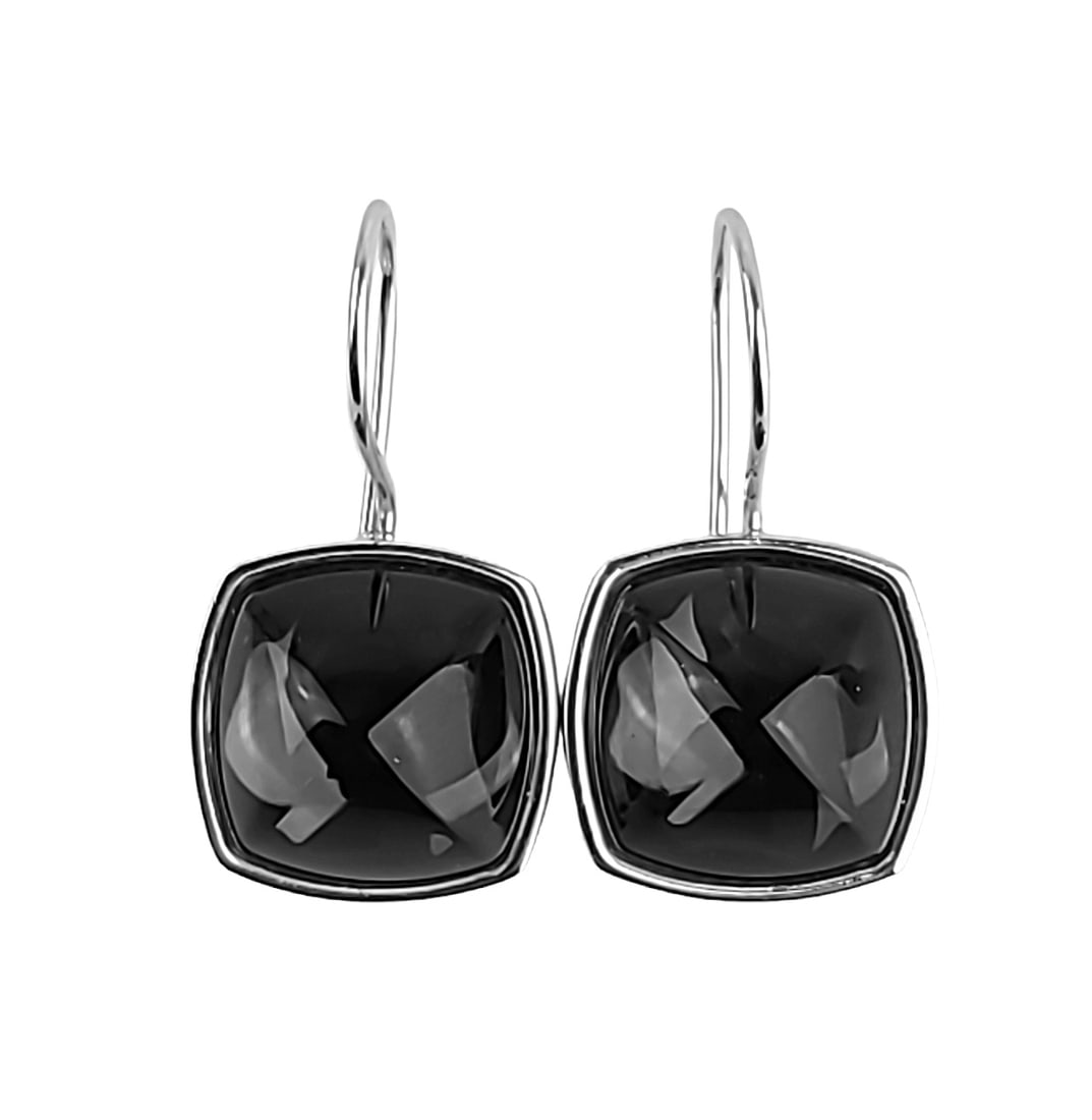 BACCARAT Jewelry Medicis Wire Earrings Black Mordore Crystal: BACCARATMADE IN FRANCEMEDICIS WIRE EARRINGSBlack Mordore Full Lead CrystalRetail Price: $465.00Price For You is $225.00Main Stone, Full-Lead Crystal - BLACK MORDORECrystal: 16 mm SquareTotal Length: 3